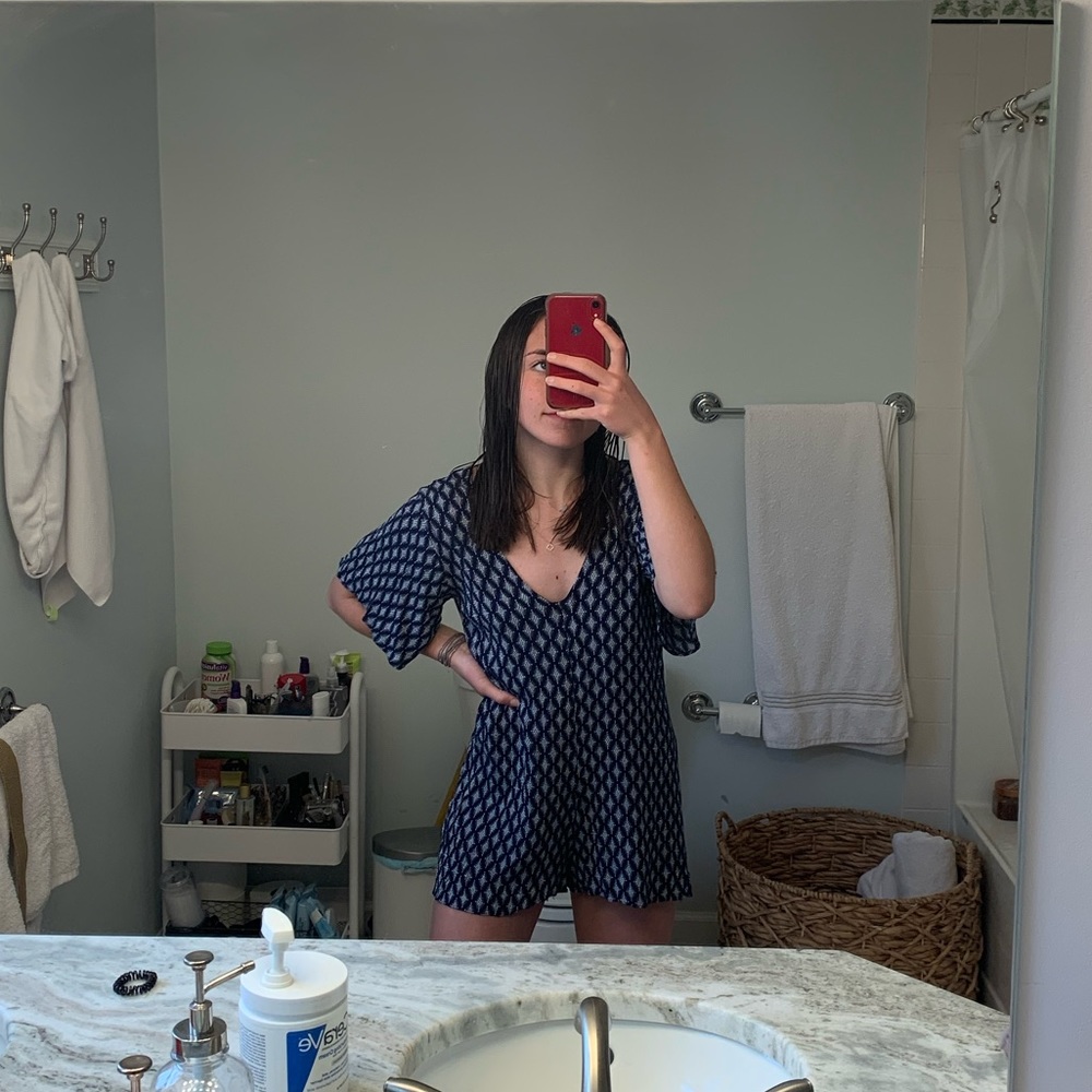 CUTEST ROMPER. - Picture 3 of 6